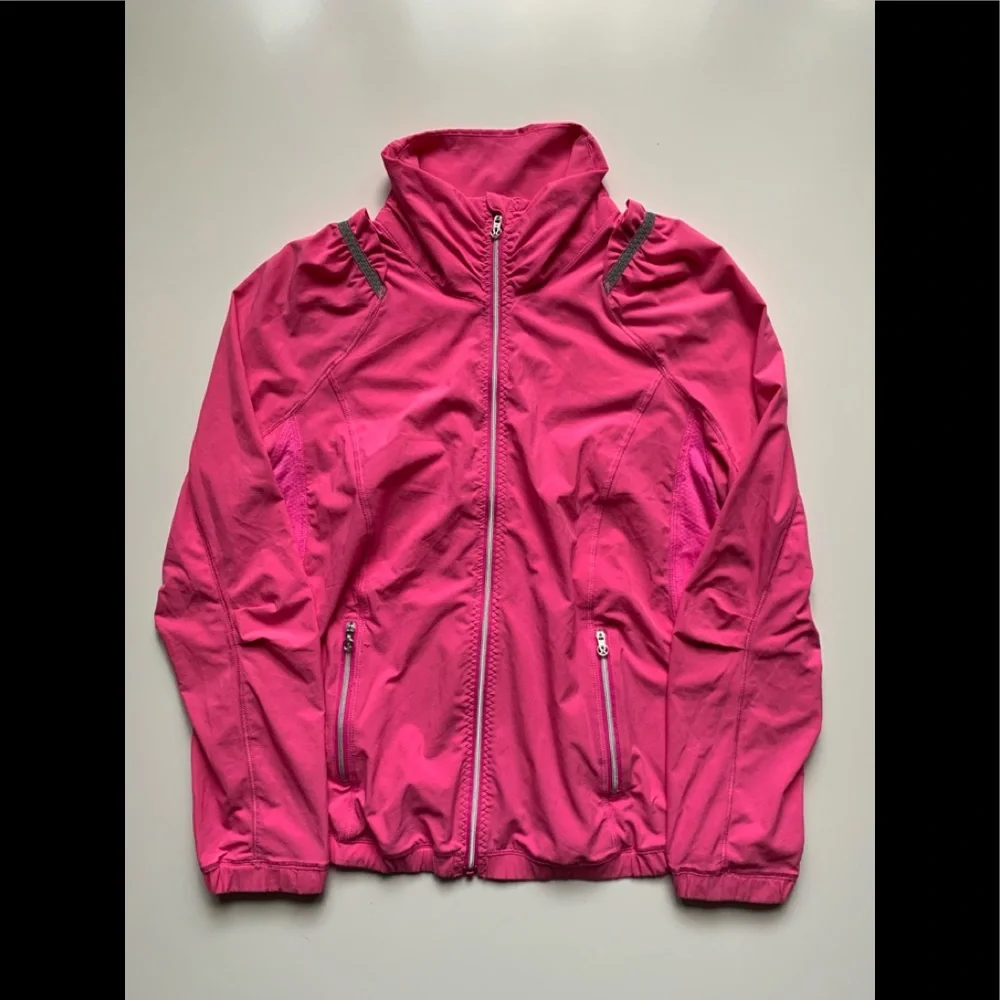 Lululemon Run Nada Jacket *Ruffles Mesh Back - Picture 1 of 3